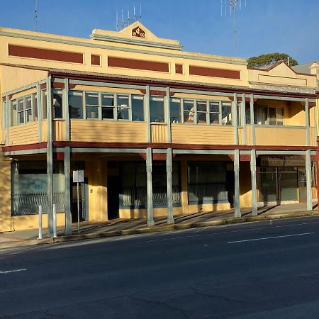 Yass Central Bed & Breakfast מראה חיצוני תמונה